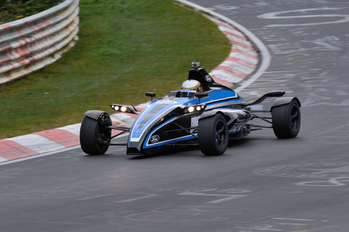 Formel Ford-Rennfahrzeug mit 1,0-Liter EcoBoost-Motor ist der Star beim britischen &quot;Goodwood Festival of Speed&quot; (BILD)