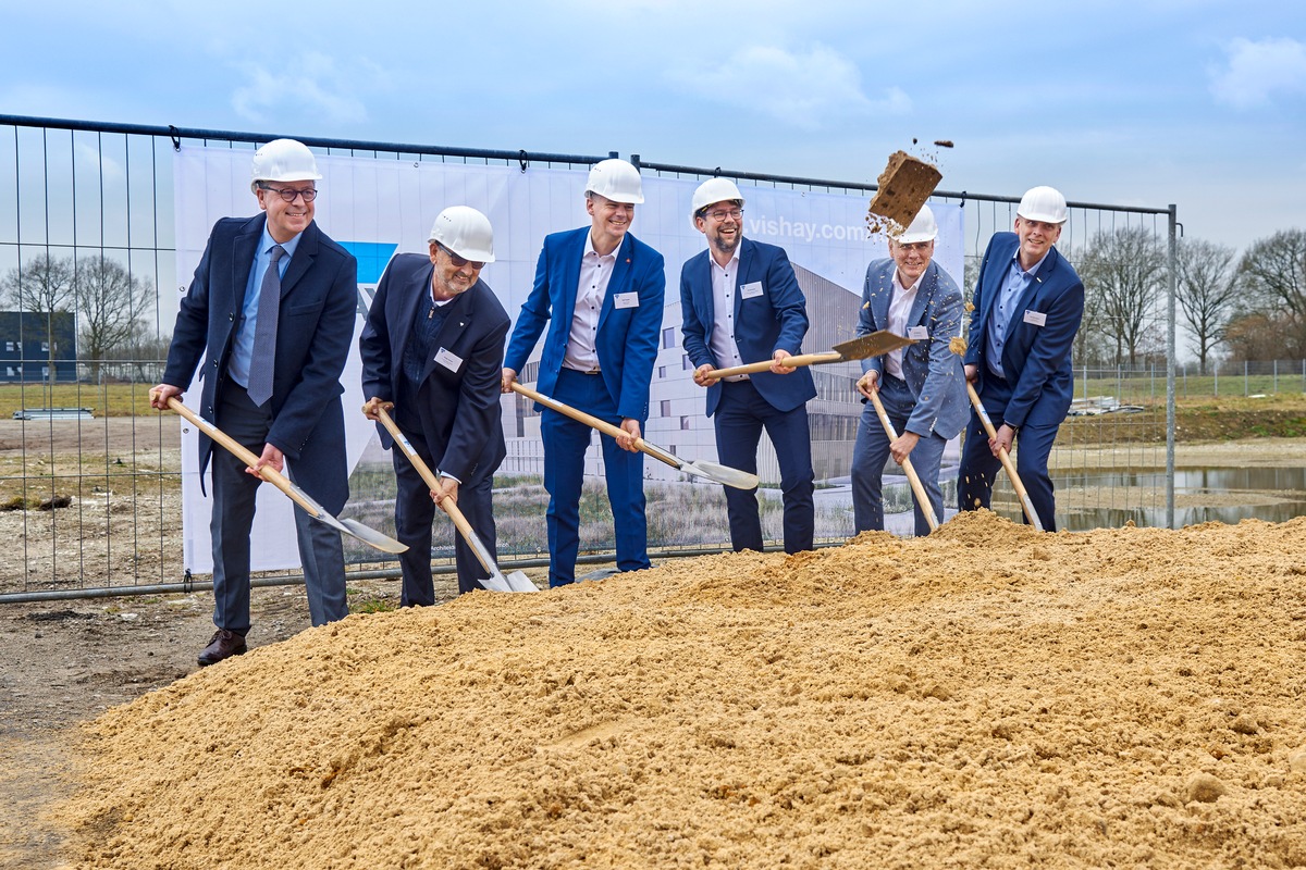 Spatenstich für modernste Chipfabrik Norddeutschlands