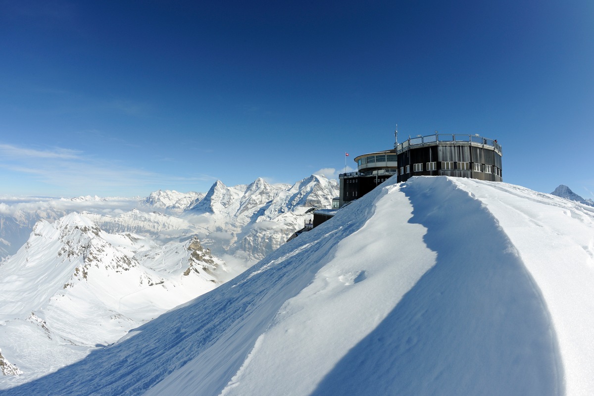 Bekannte Ländler-Formationen auf dem Schilthorn / Musik-Programm im Drehrestaurant Piz Gloria