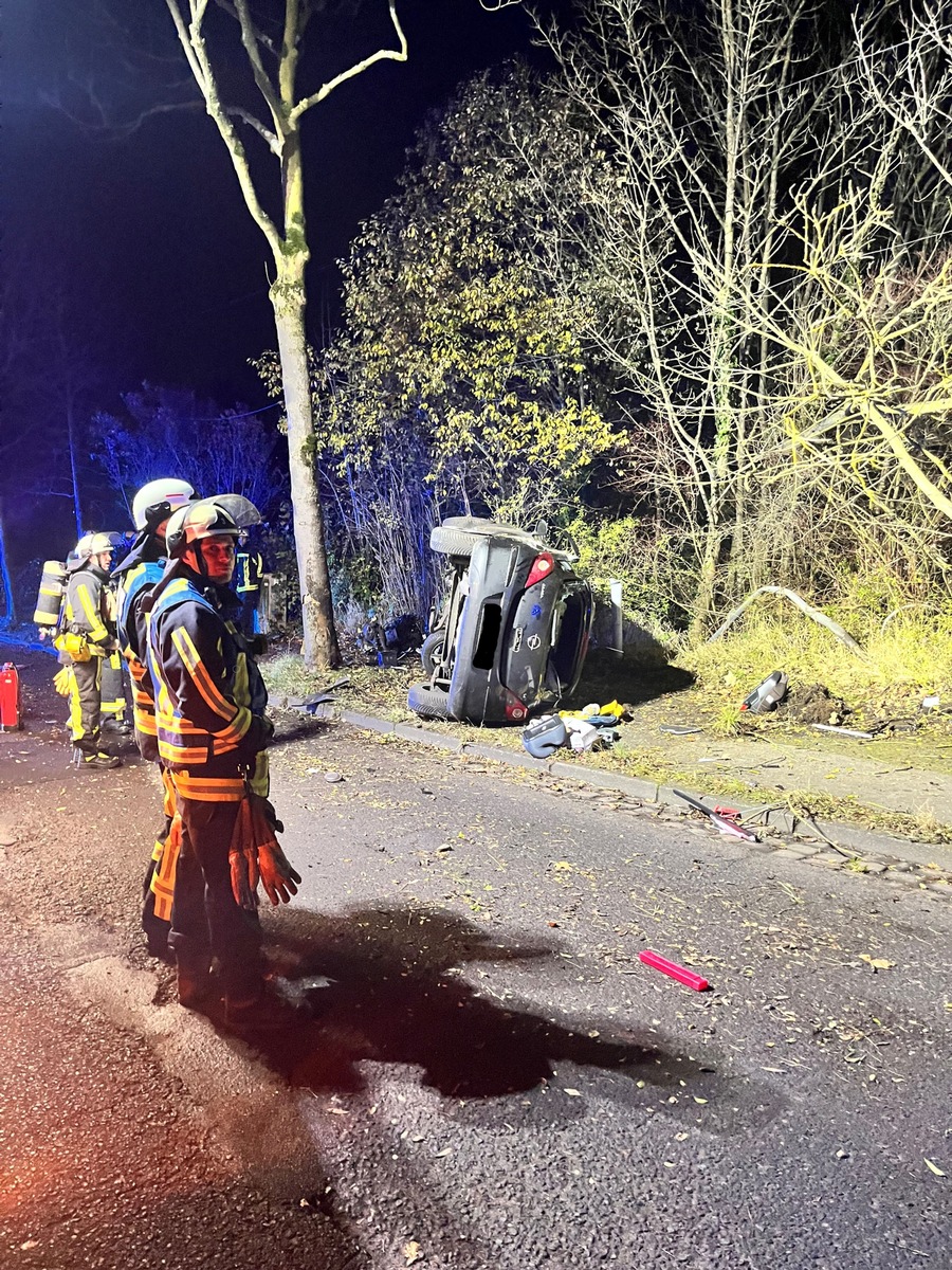 FW-BO: Nächtlicher Verkehrsunfall auf der Günnigfelder Straße