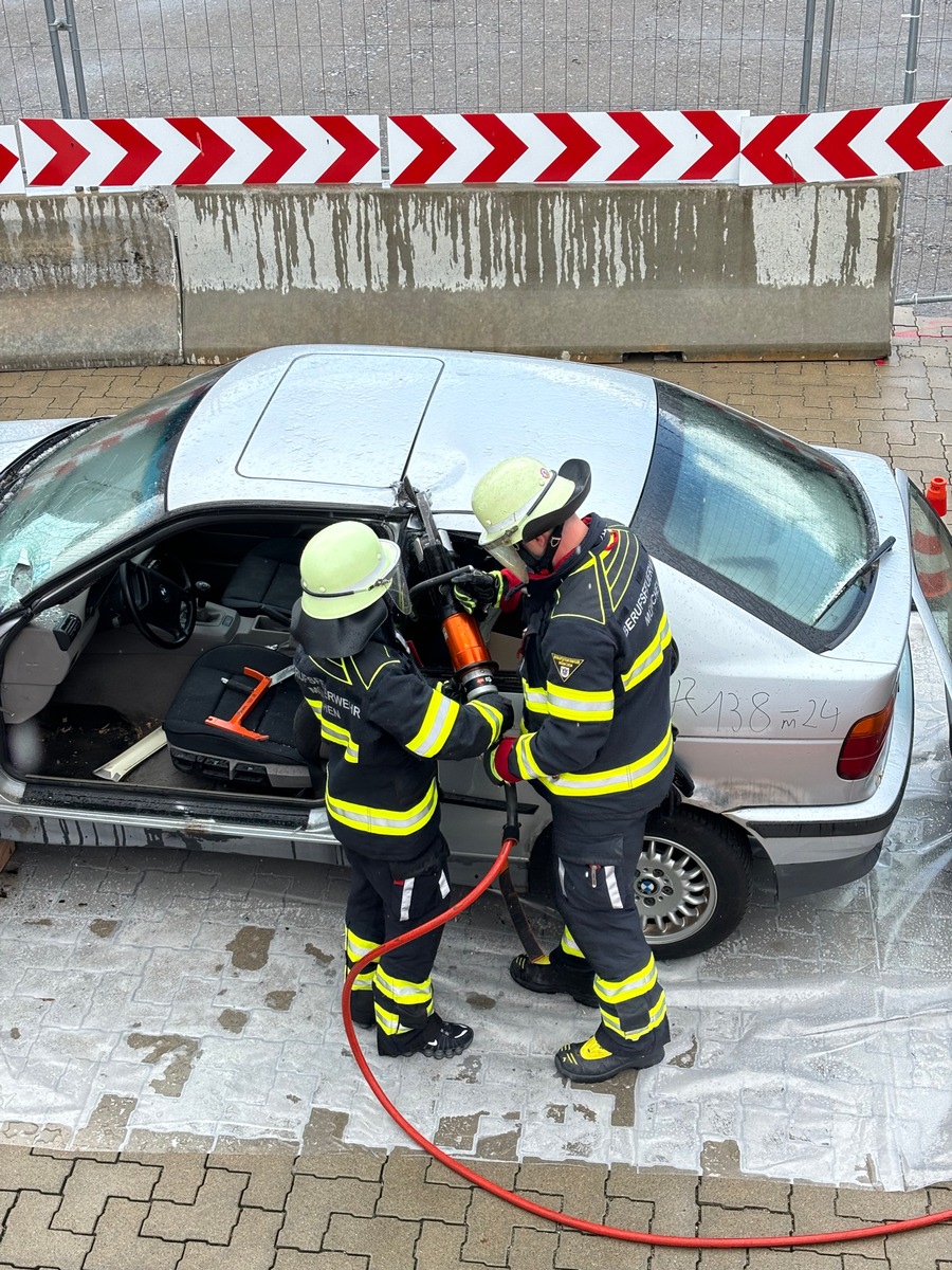 FW-M: Girls´Day 2024 bei der Berufsfeuerwehr München (Stadtgebiet)