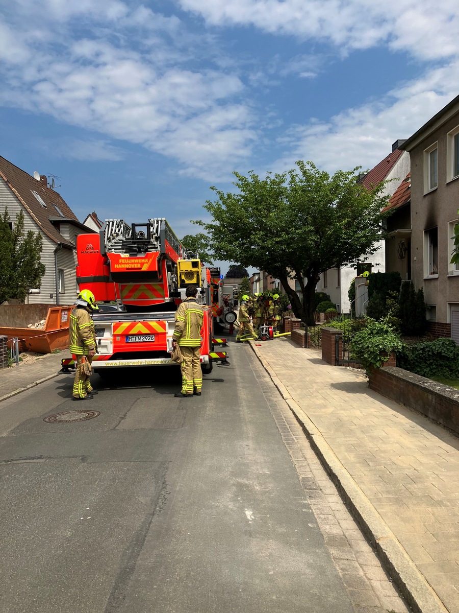 FW Hannover: Küchenbrand in Hannover-Döhren