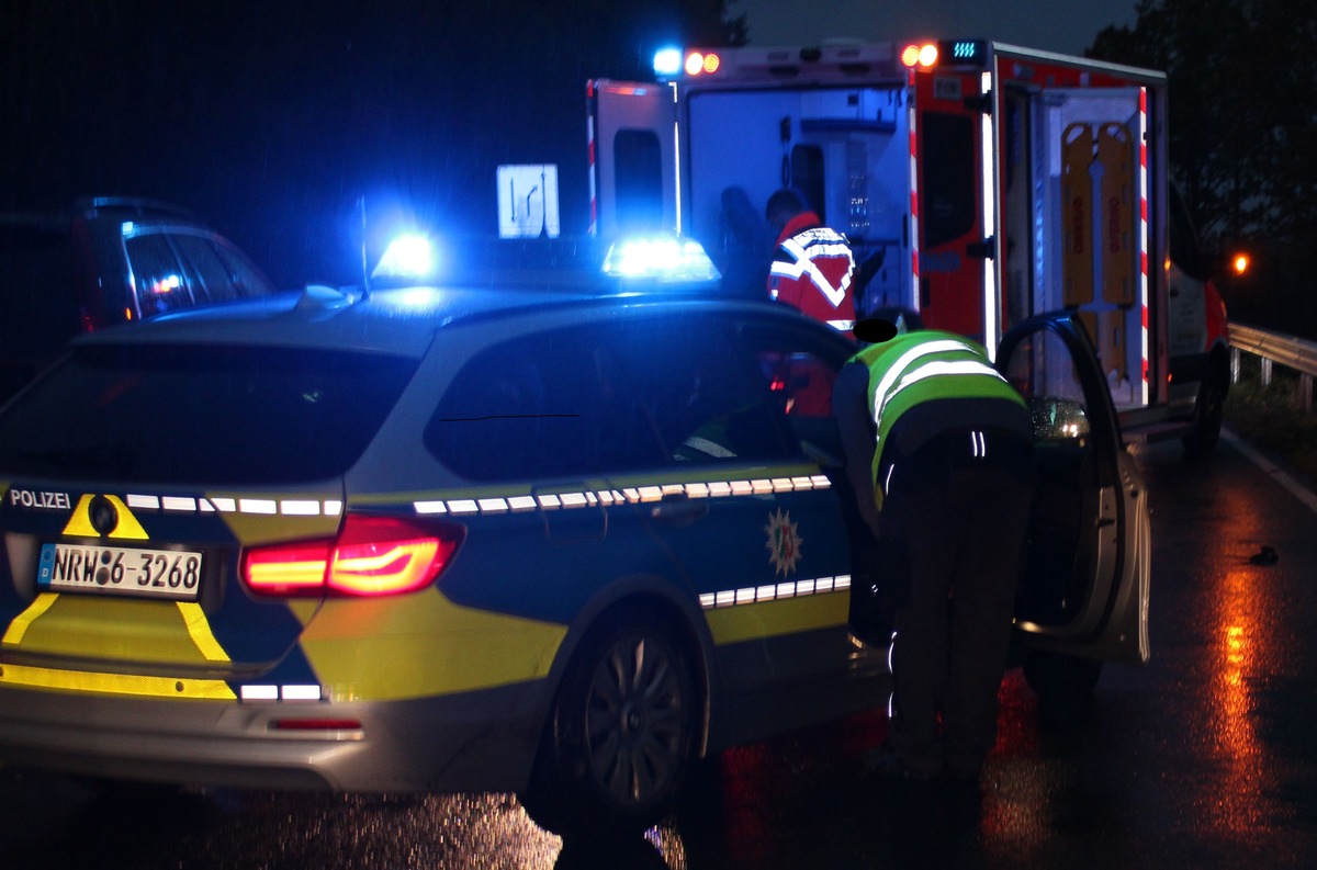 POL-MI: Kradfahrer stürzt auf der B 482