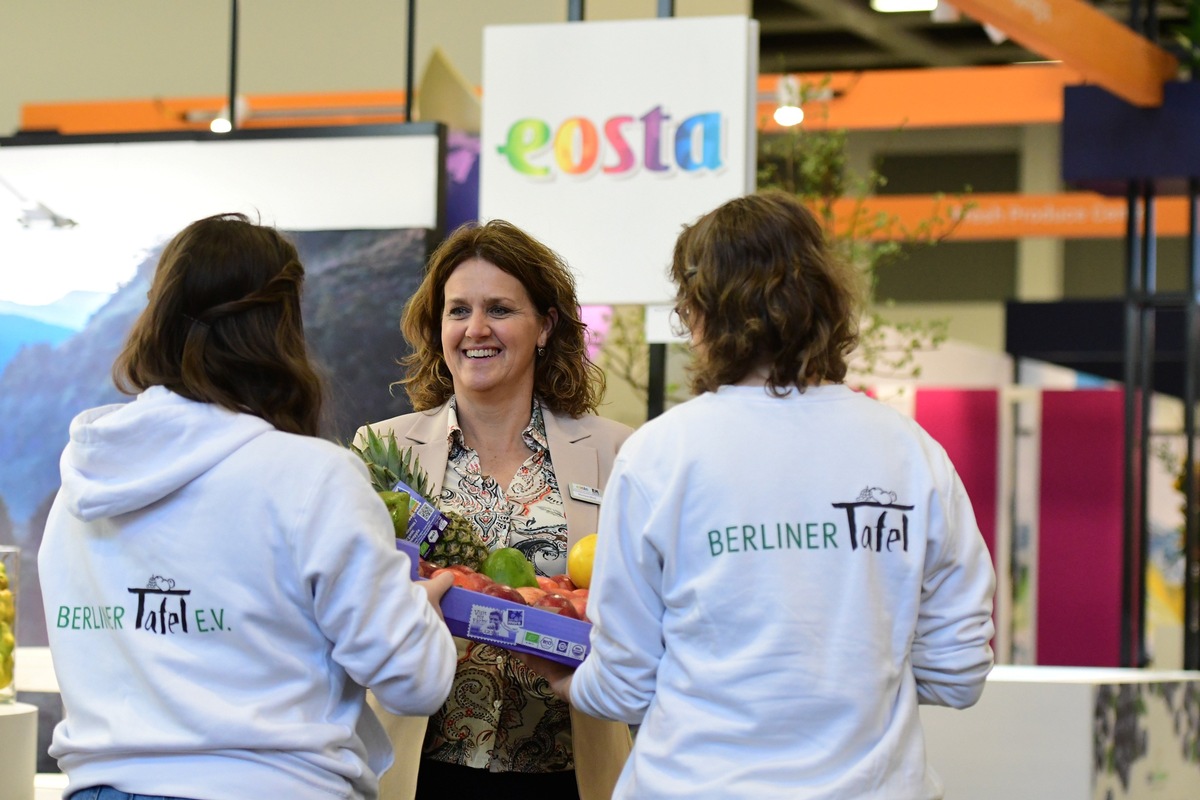 Messe Berlin: 46 Tonnen Obst und Gemüse gehen an Berliner Tafel - 250 Ehrenamtliche sammeln nach Veranstaltungsschluss