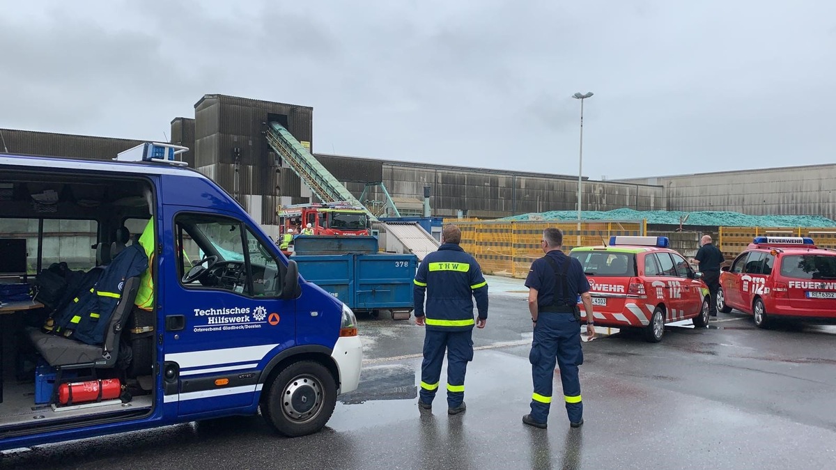 FW-GLA: Ereignisreicher Tag für die Feuerwehr Gladbeck