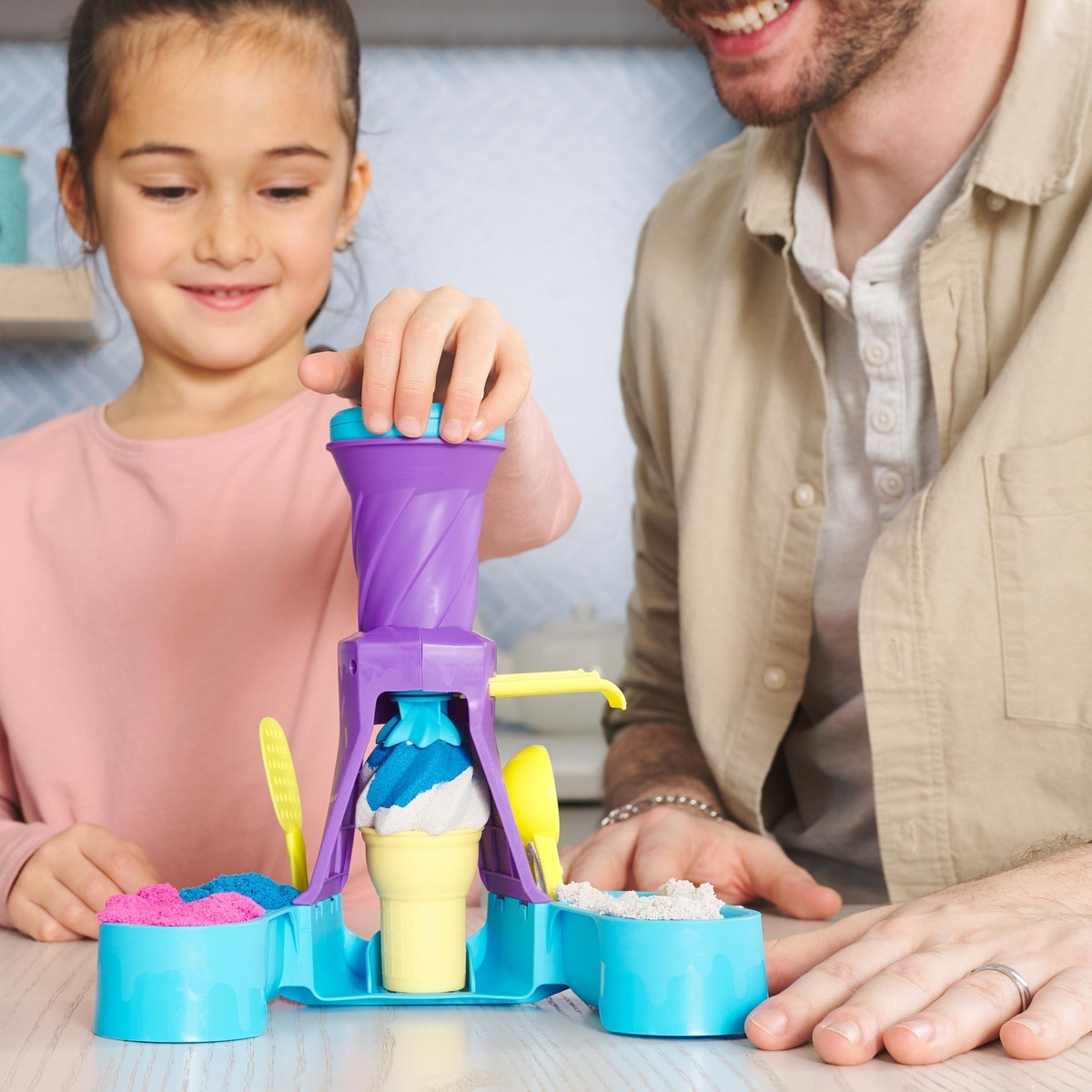 Pressemeldung Spin Master | Willkommen in der Kinetic Sand Eisdiele