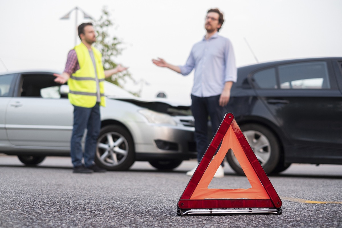 Unfall auf der Autobahn: So verhält man sich richtig