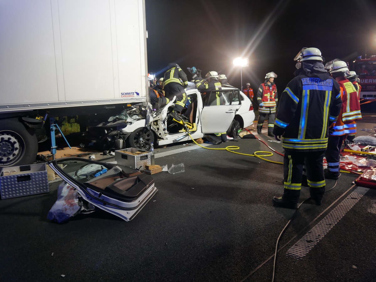 POL-ROW: Schwerer Unfall auf der A 1