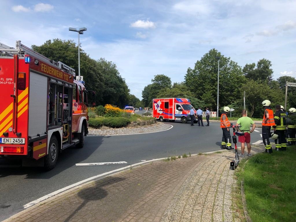 FW-EN: Verkehrsunfall mit Motorrad