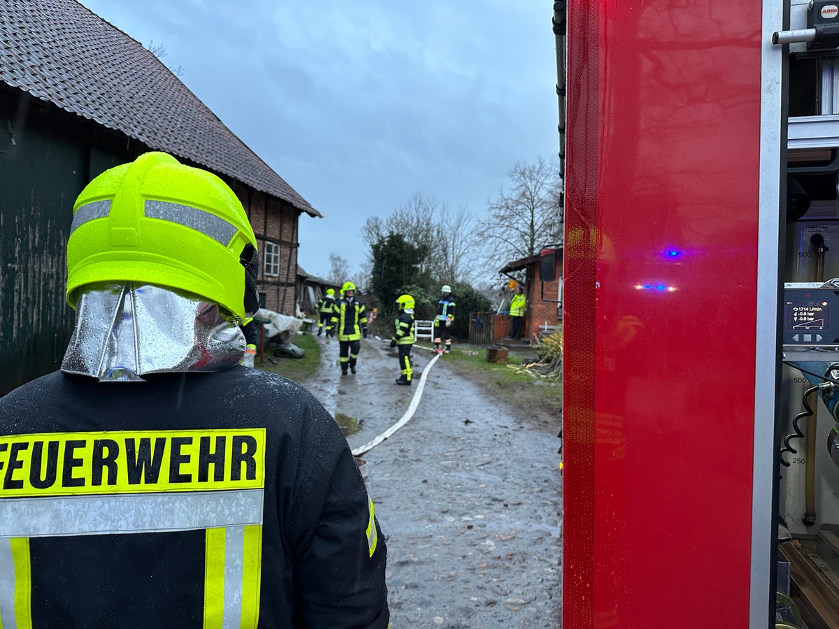 FW Flotwedel: Löschzug Wienhausen bei Schornsteinbrand in Oppershausen im Einsatz