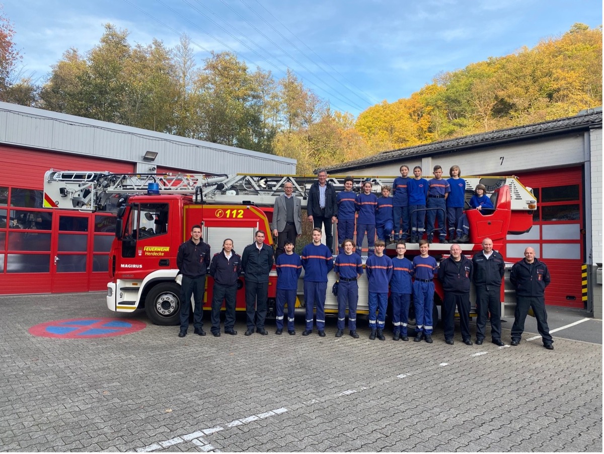 FW-EN: Rotary Club Hagen spendet 18.000 EUR an die Kinder- und Jugendfeuerwehr der freiwilligen Feuerwehr Herdecke