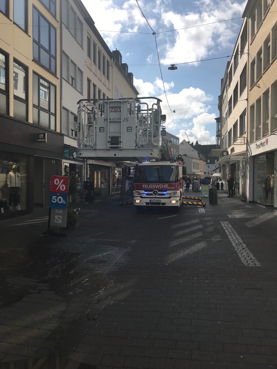 POL-PDTR: Fettexplosion in einer Wohnung in der Brotstraße; eine verletzte Person