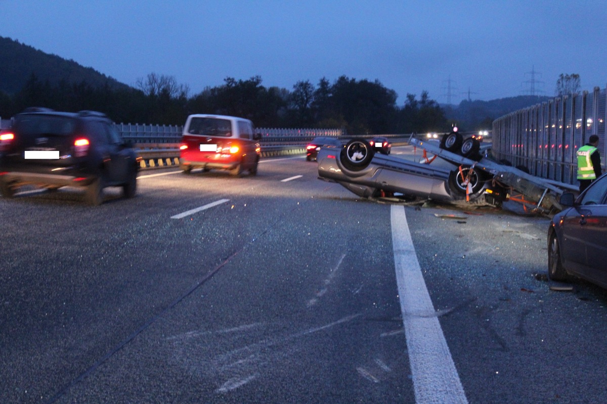 POL-PDKL: Unfall mit hohem Sachschaden