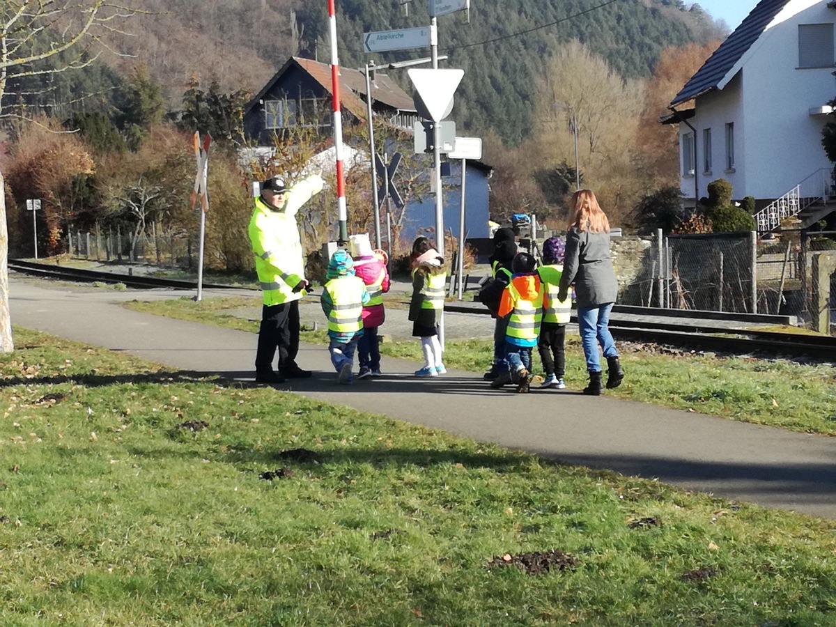 POL-PDKL: Verkehrssicherheitsberater mit Kids unterwegs