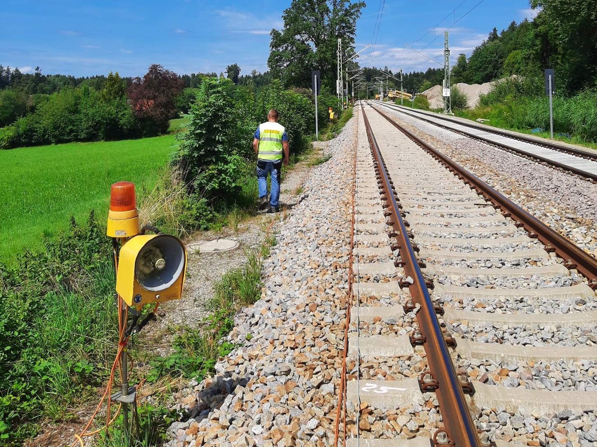 Bundespolizeidirektion München: Warnanlagen an Bahnbaustelle sieben Mal sabotiert/ Bundespolizei sucht Zeugen