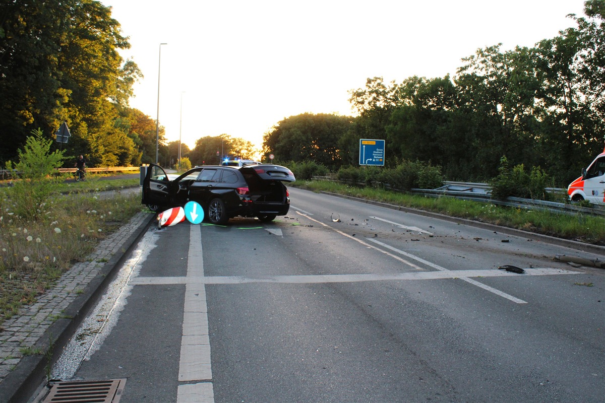 POL-GE: Zwei Schwerverletzte bei Unfall in Hassel