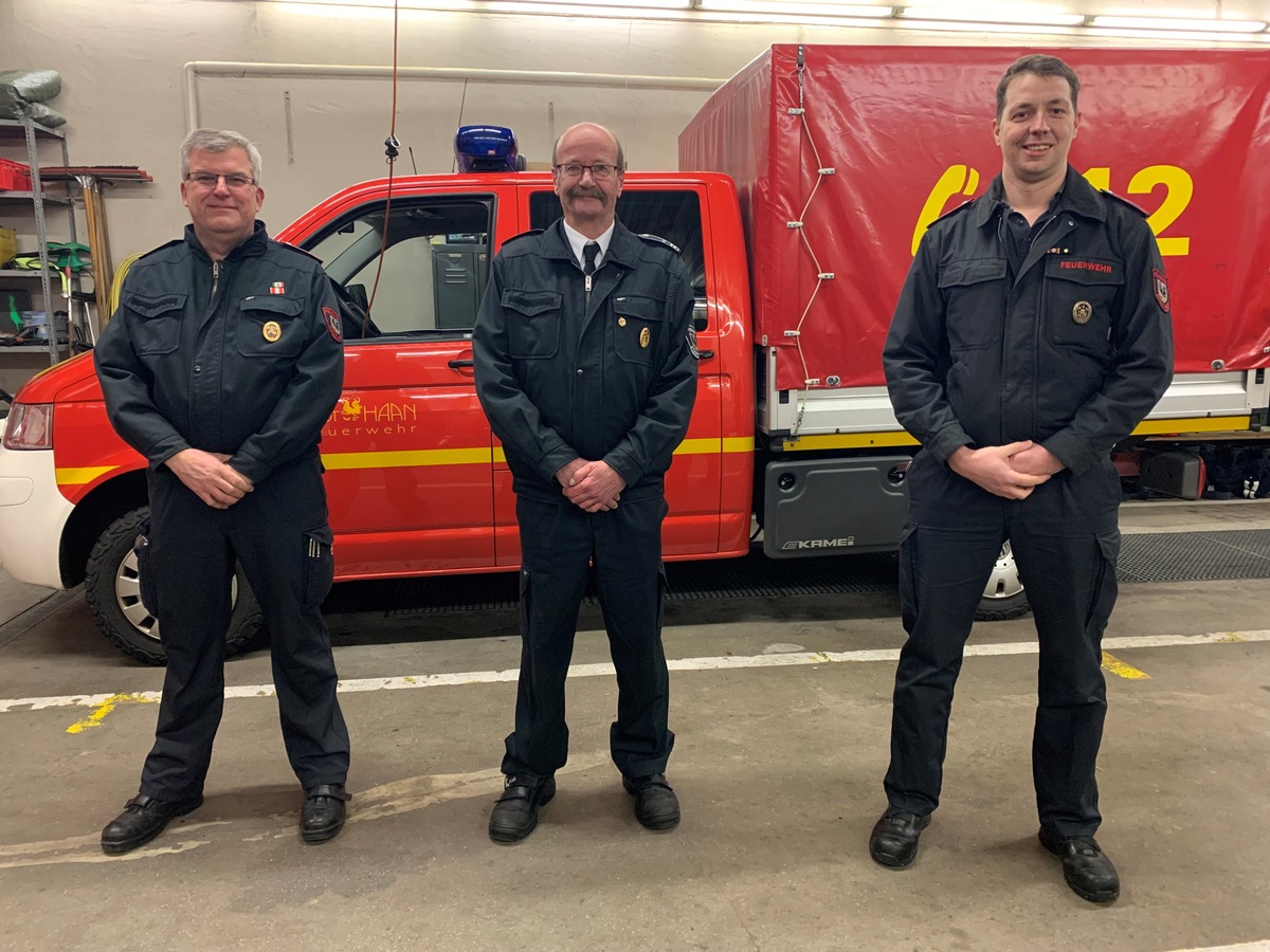 FW-HAAN: Wechsel an der Spitze der Jugendfeuerwehr - Beförderungen und Ehrungen bei der Feuerwehr Haan