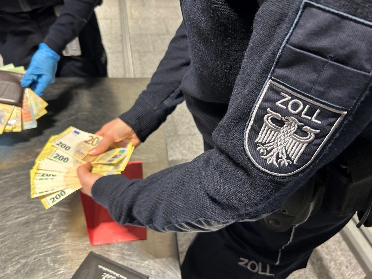 GZD: Internationale Barmittelkontrolloperation &quot;BELENOS II&quot; / Sicherstellung von 1,6 Millionen Euro nicht angemeldetem Bargeld