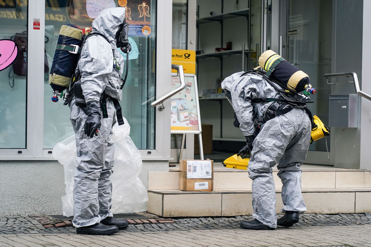 FW-BO: Versandpaket erzeugt Feuerwehreinsatz in Paketshop in Bochum Werne