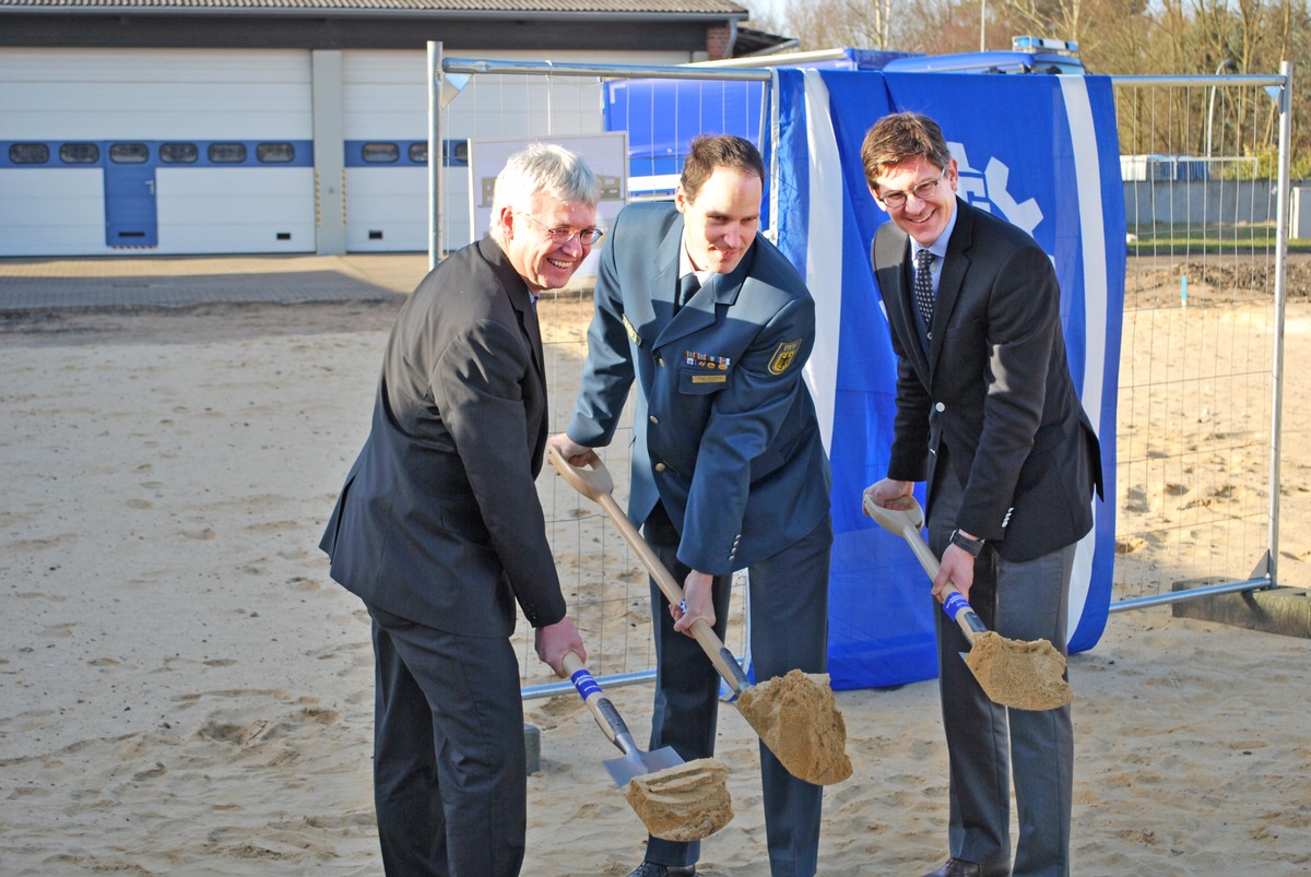 THW-HH MV SH: Foto von Spatenstich für Neubau der THW Unterkunft Elmshorn