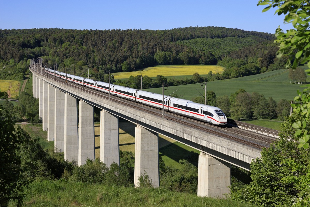 Deutsche Bahn kehrt zu DER BUSINESS Travel zurück