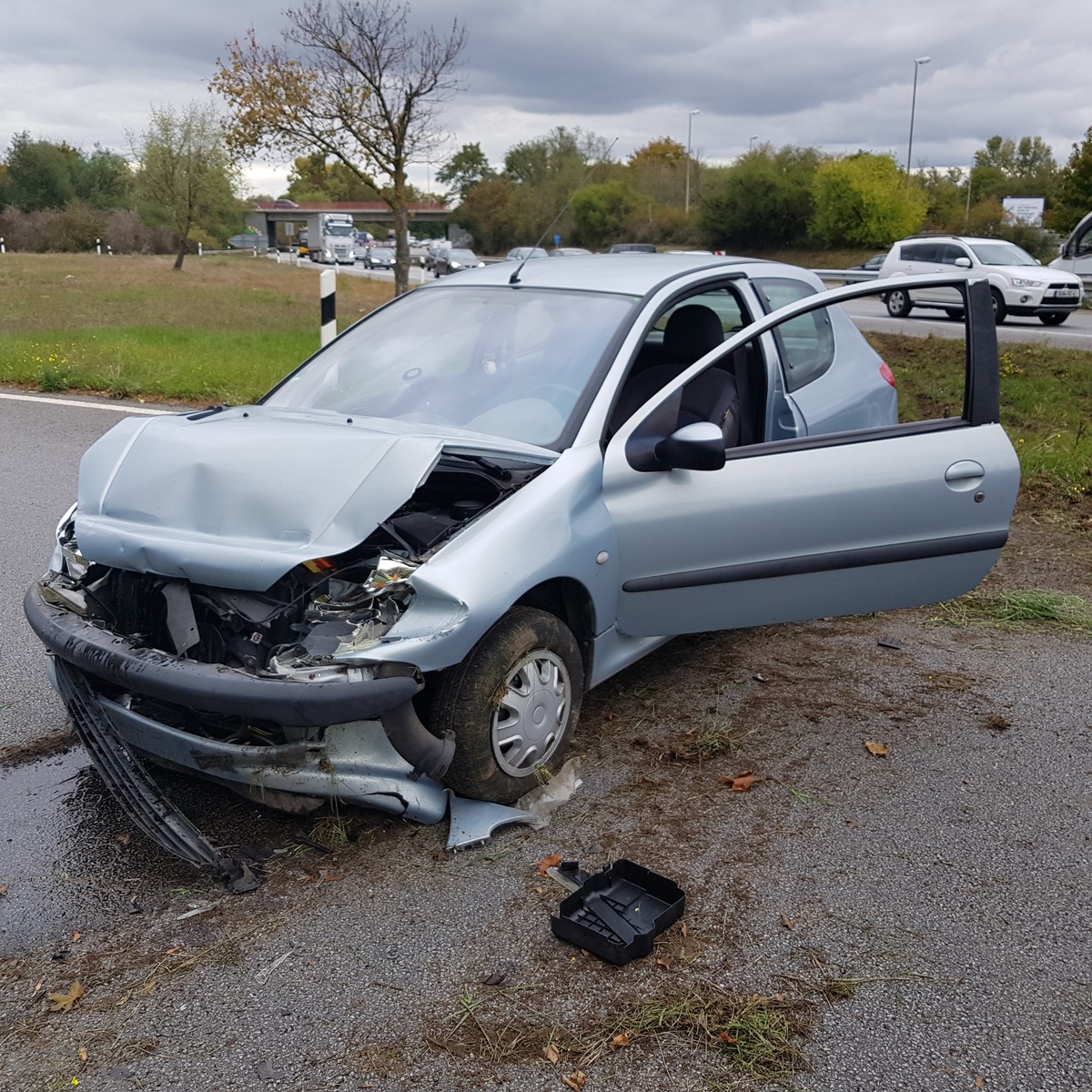 POL-PDNW: Polizeiautobahnstation Ruchheim - Schwerer Verkehrsunfall