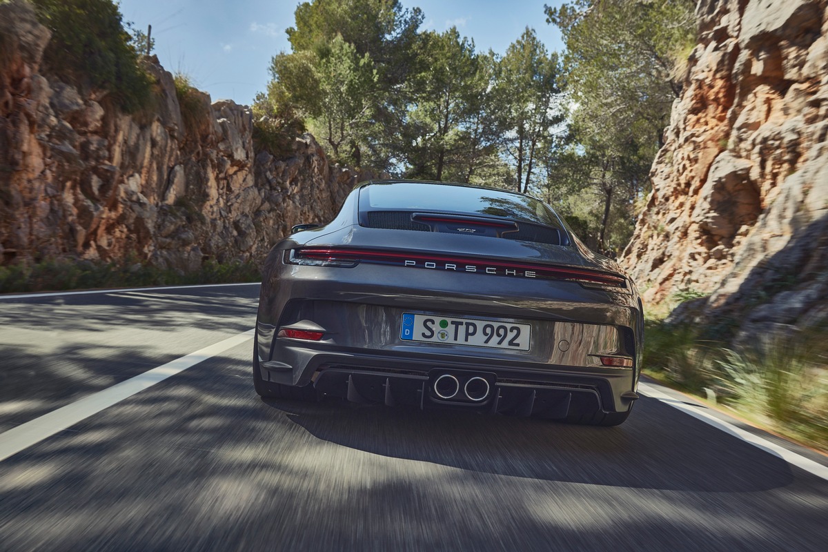 La nuova Porsche 911 GT3 con pacchetto Touring