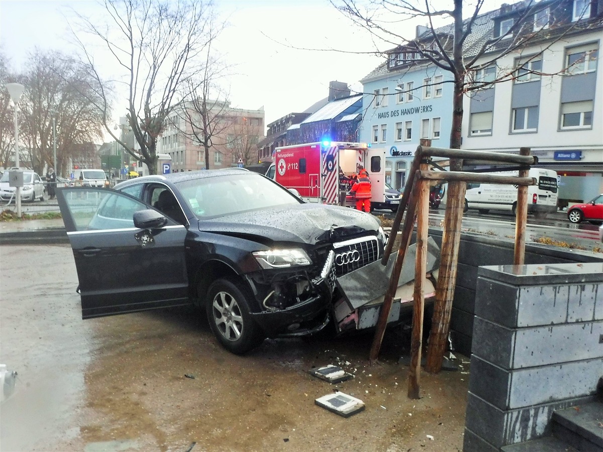 POL-DN: SUV-Fahrer verwechselt Gas- mit Bremspedal - 35100 Euro Sachschaden