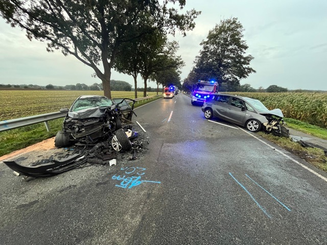 POL-STD: Zwei Autos prallen auf B73 frontal zusammen - eine Person tödlich verletzt