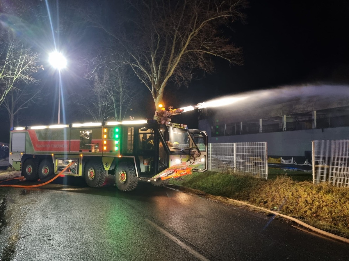 FW Kreis Soest: +++ Folgemeldung +++ Großbrand in Werl