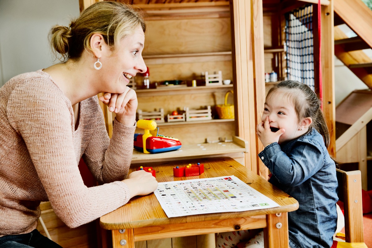 Internationaler Frauentag am 8. März 2019 / Logopädie/Sprachtherapie: Schluss mit der Benachteiligung der Frauenberufe