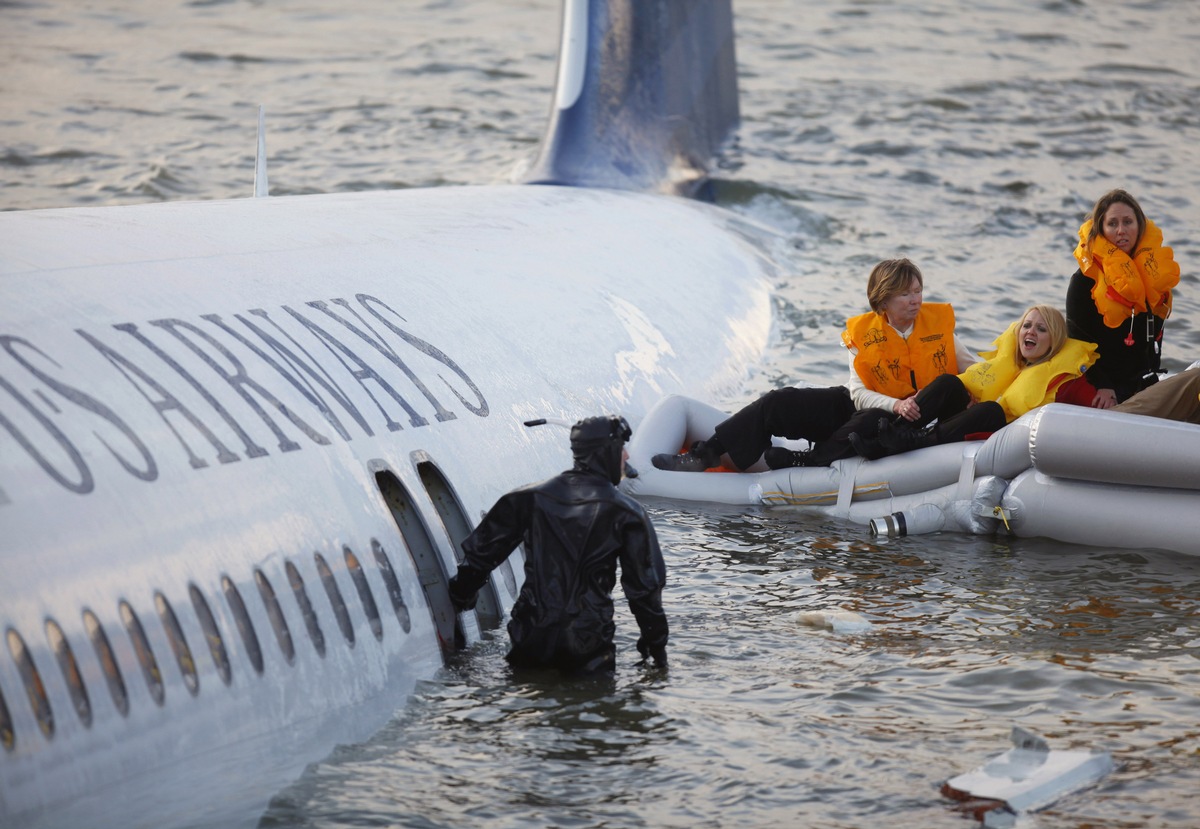 Mayday, Mayday! Vogeleinschlag! &quot;Das Wunder vom Hudson River - Notwasserung in New York&quot; in Deutscher Erstausstrahlung: &quot;K1 Doku&quot; am Donnerstag, 30. April 2009, um 23.15 Uhr bei kabel eins