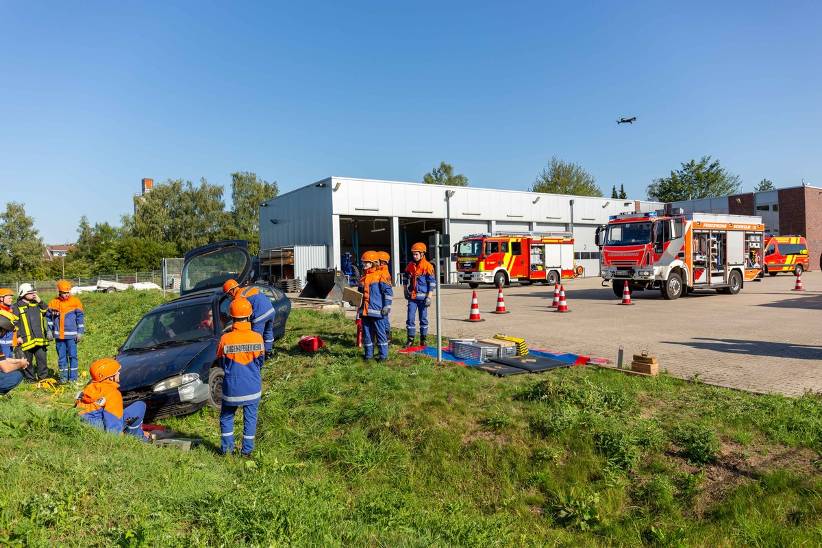 FW-EN: Berufsfeuerwehrtag der Jugendfeuerwehr