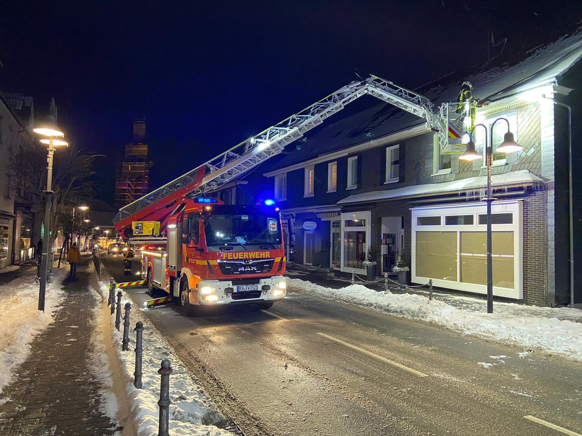 FW-EN: Eisbruch drohte an Gebäude