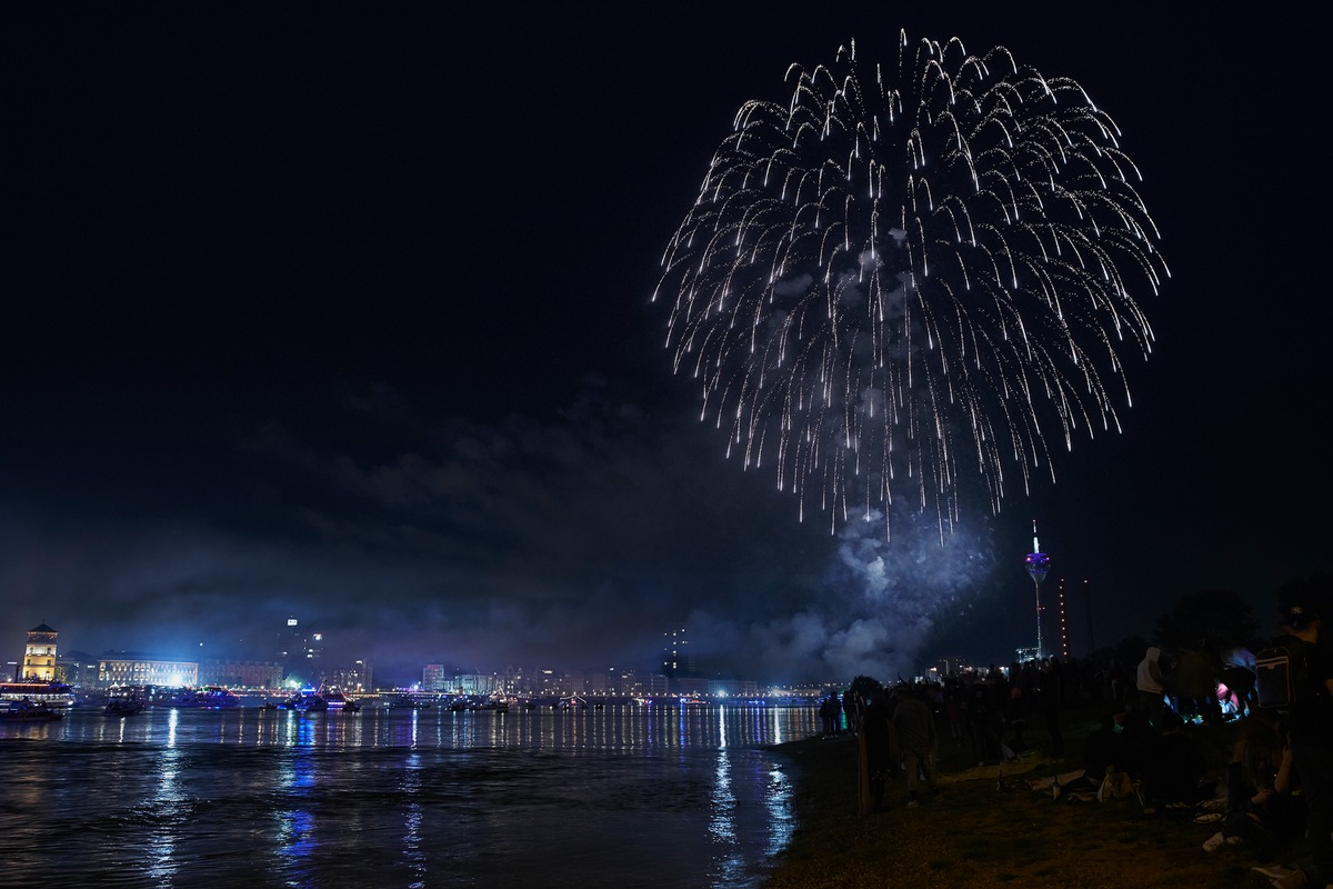 Japan-Tag Düsseldorf/NRW: 600.000 Besucher feiern ein Fest der deutsch-japanischen Freundschaft am Rhein - im Jahr 2020 findet das Fest am 16. Mai statt