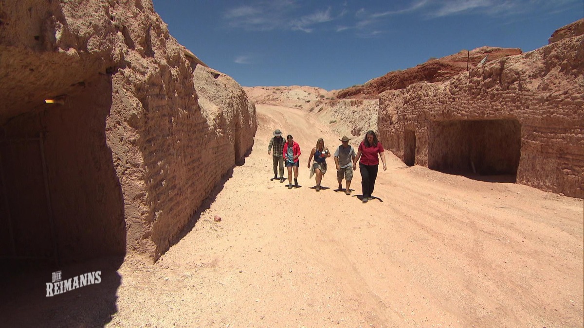 Zu viert auf zwölf Quadratmetern durchs Outback: Eine neue Doppelfolge von &quot;Die Reimanns - Ein außergewöhnliches Leben&quot; bei RTL II