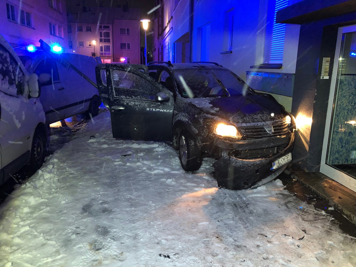 POL-ME: Schnee im Kreis Mettmann: Zahlreiche Unfälle - glücklicherweise mit meist glimpflichem Ausgang - Kreis Mettmann - 2401067