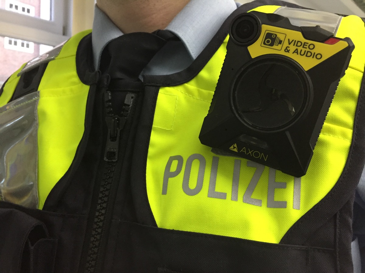 POL-HAM: Deeskalation im Einsatz: Polizei Hamm führt Bodycams ein