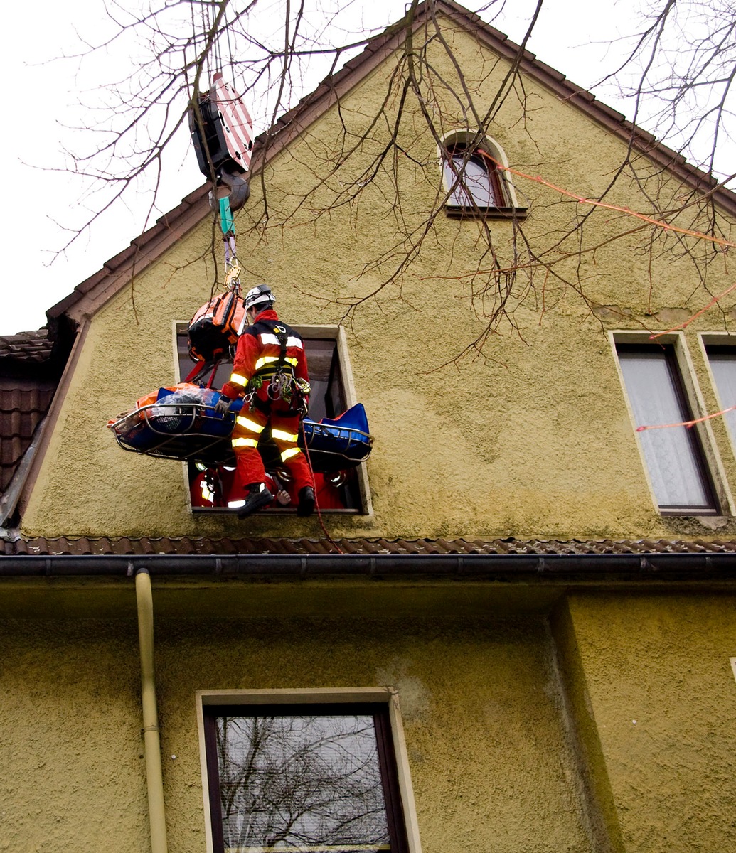 FW-E: Rettung per Autokran