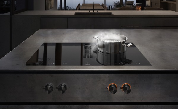 Presseinformation: Gaggenau präsentiert erstes Flex-Induktionskochfeld mit integrierter Lüftung der Serie 400.