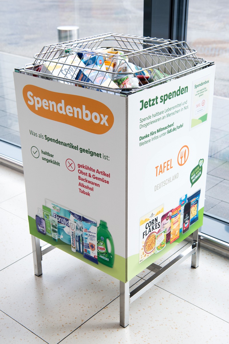 Neue Lidl-Spendenbox zugunsten der Tafeln in Deutschland / Frische-Discounter und die Tafeln bauen langjährige Partnerschaft weiter aus