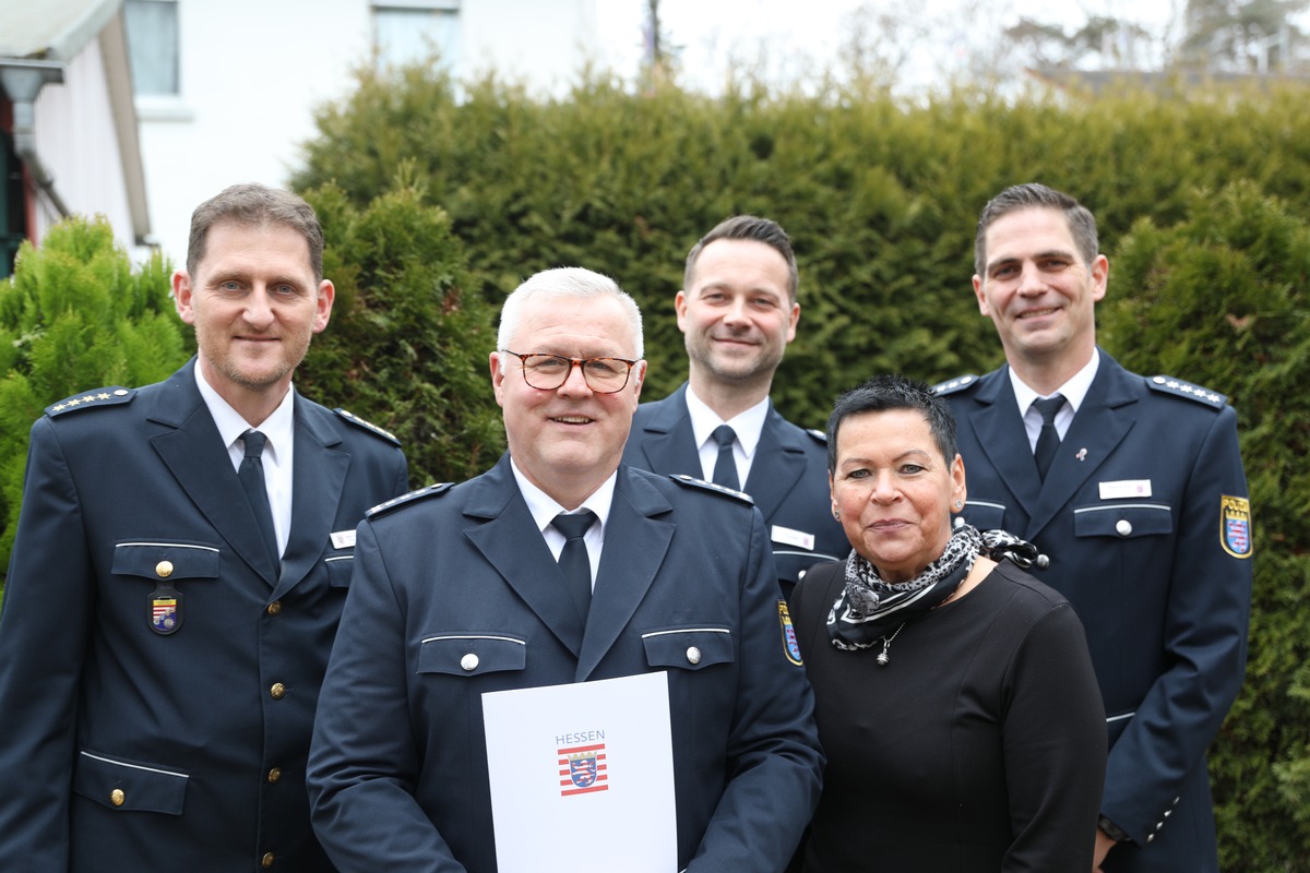 POL-OF: Erster Polizeihauptkommissar Ronald Ehmann in den Ruhestand verabschiedet