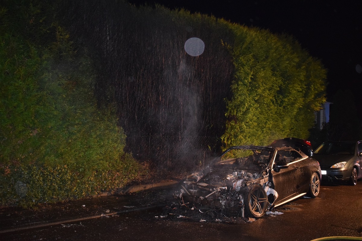 POL-REK: 210305-1: Zeuge bemerkte Fahrzeugbrand - Kerpen