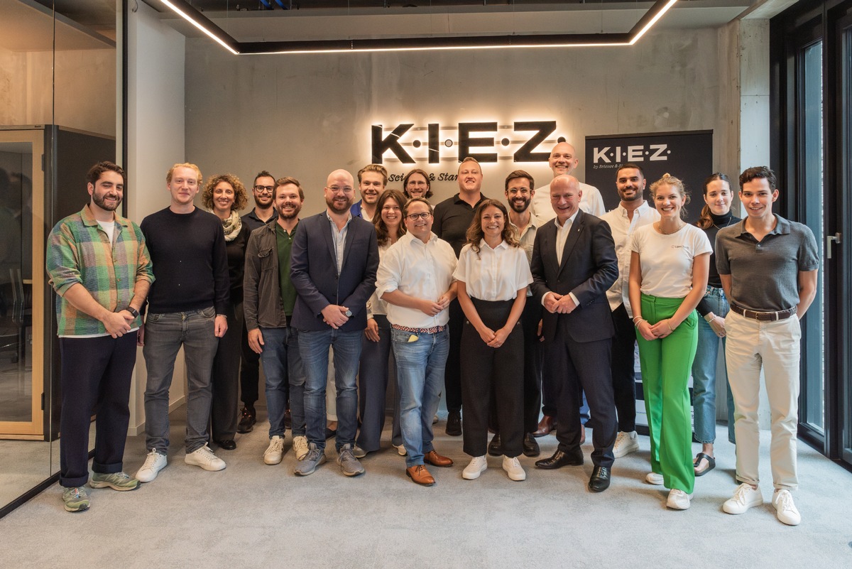 Kai Wegner zu Gast bei Deutschlands größtem Accelerator für KI-Startups / Der Regierende Bürgermeister besucht K.I.E.Z. und bekräftigt Berlins Führungsanspruch als Startup-Hauptstadt