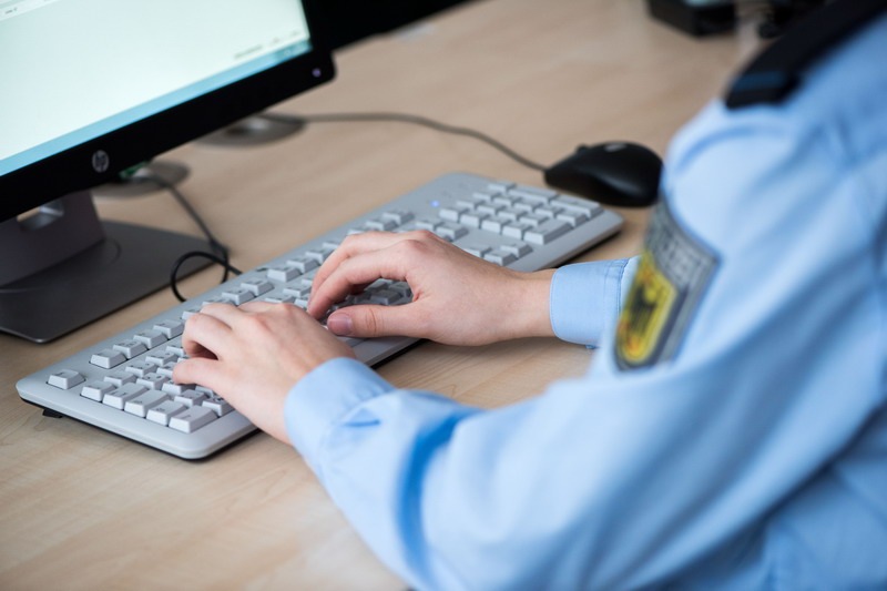 BPOL NRW: Personalienfeststellung endet in Widerstand gegen Bundespolizisten; Polizist verletzt