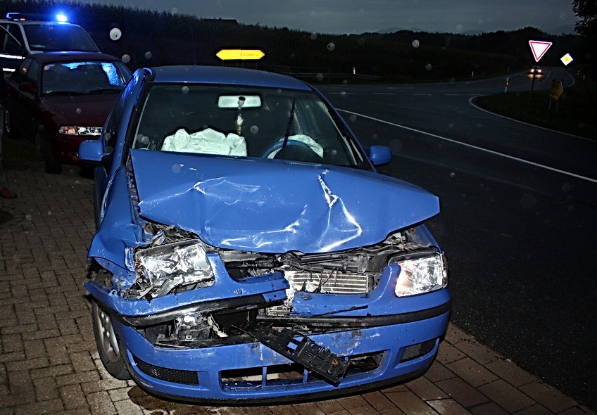 POL-HM: Verkehrsunfall