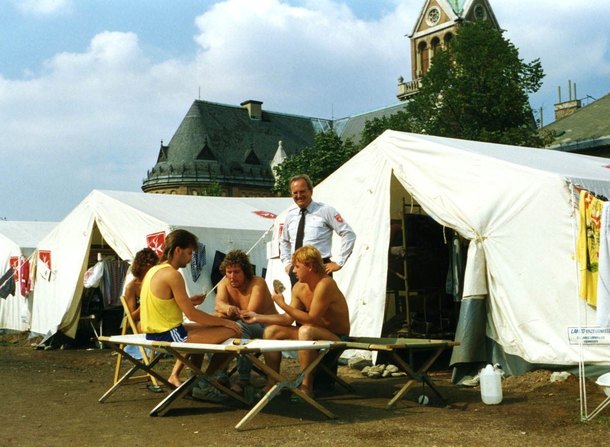 PRESSE-EINLADUNG: 30 Jahre Mauerfall/ Wie die Malteser die Massenflucht von DDR-Flüchtlingen in Ungarn bewältigten, 11.9.2019, Berlin