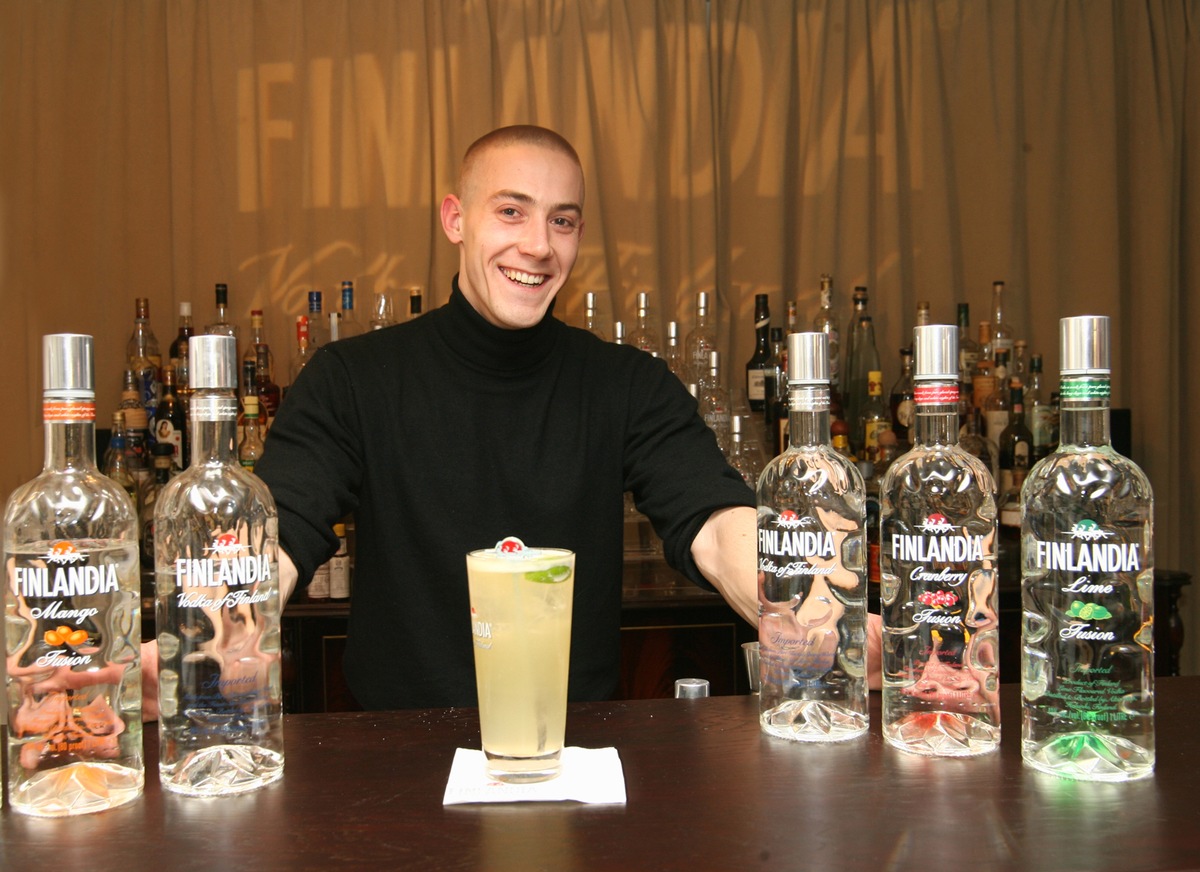 Barkeeper-Szene mixte beim Finlandia Vodka Cup um nationalen Titel / And the winner is: Christian Rainer