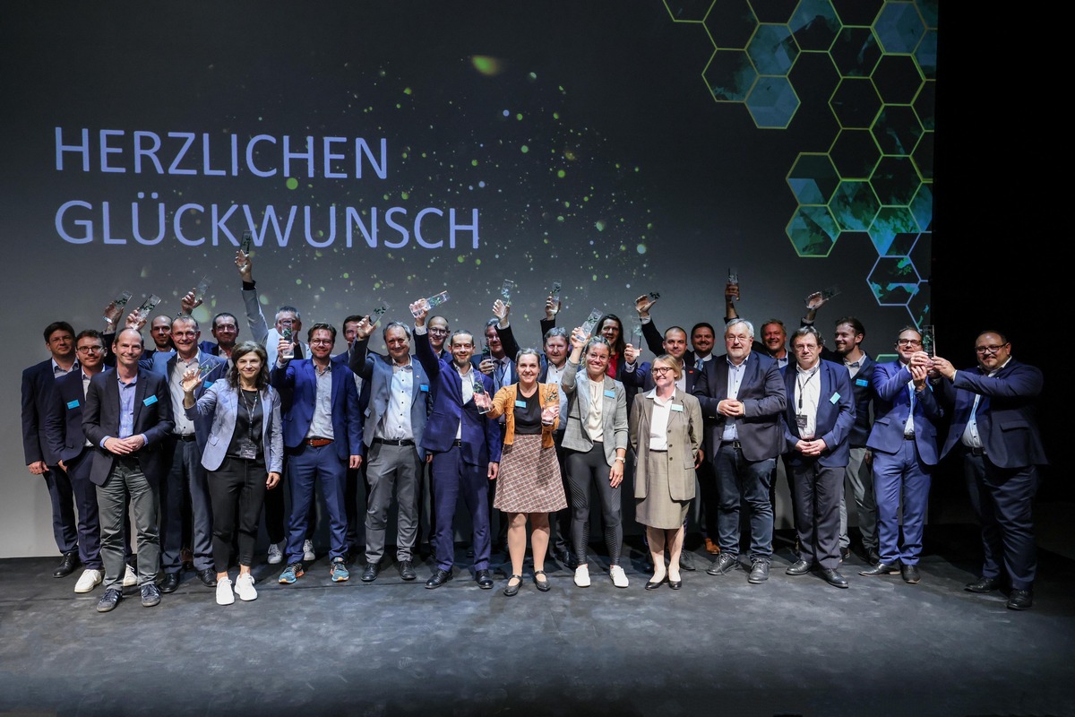 Innovation in Aktion: Topteams der Verwaltung im Finale des eGovernment-Wettbewerbs / Ab sofort läuft das Online-Voting zum Publikumspreis