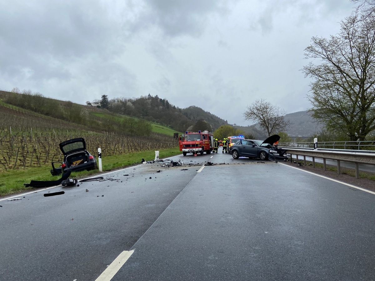 POL-PDWIL: Verkehrsunfall mit zwei verletzten Personen